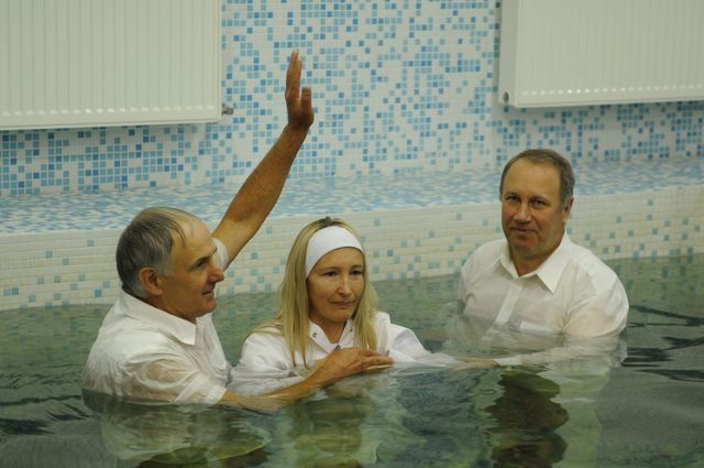 Водне хрещення - радісна подія в церкві, фото 13