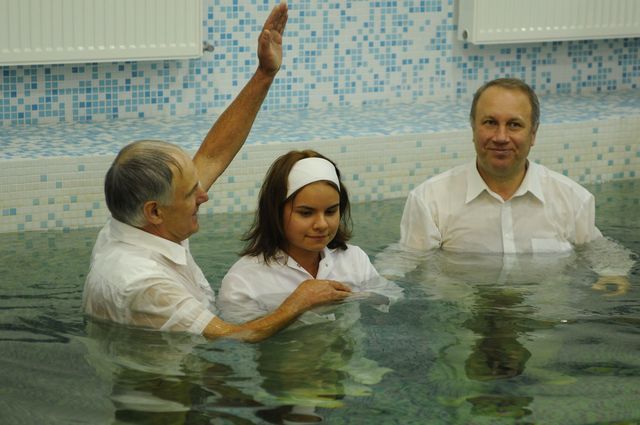 Водне хрещення - радісна подія в церкві, фото 14