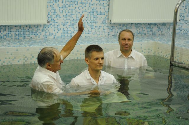 Водне хрещення - радісна подія в церкві, фото 16