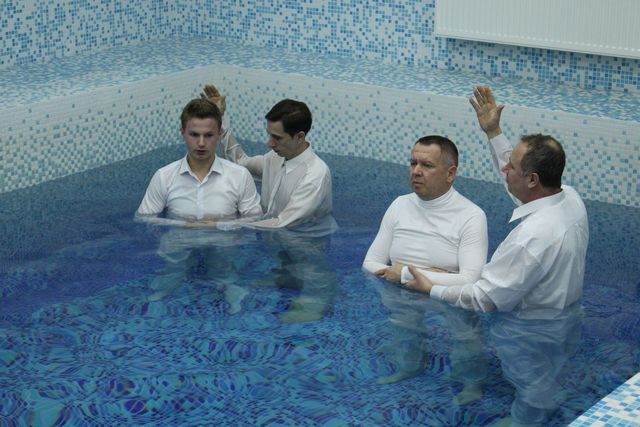 Водне хрещення в церкві Благодать, фото 8