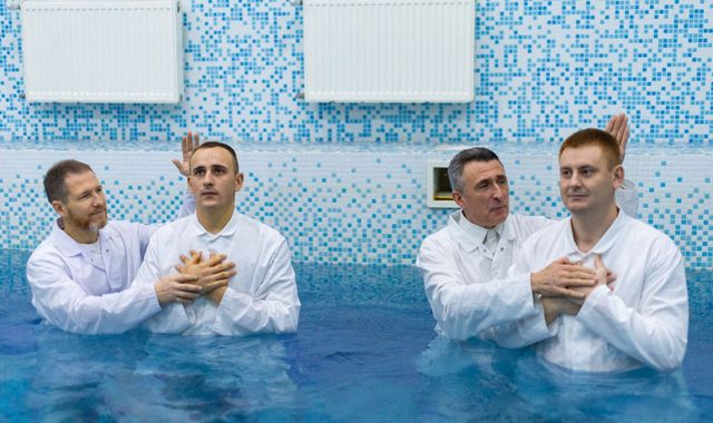 Водне хрещення братів та сестер 7 січня 2024, фото 5