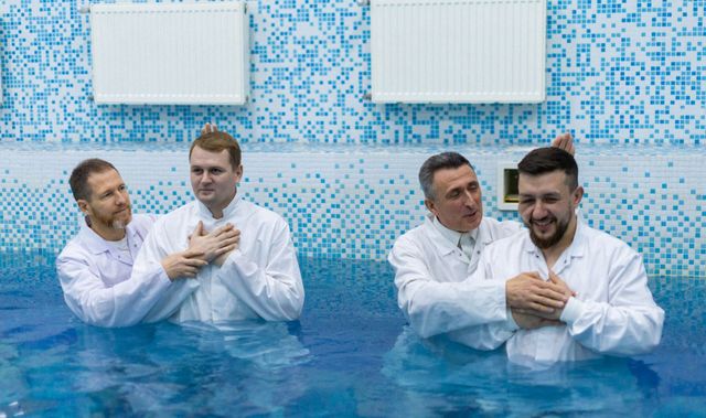 Водне хрещення братів та сестер 7 січня 2024, фото 4