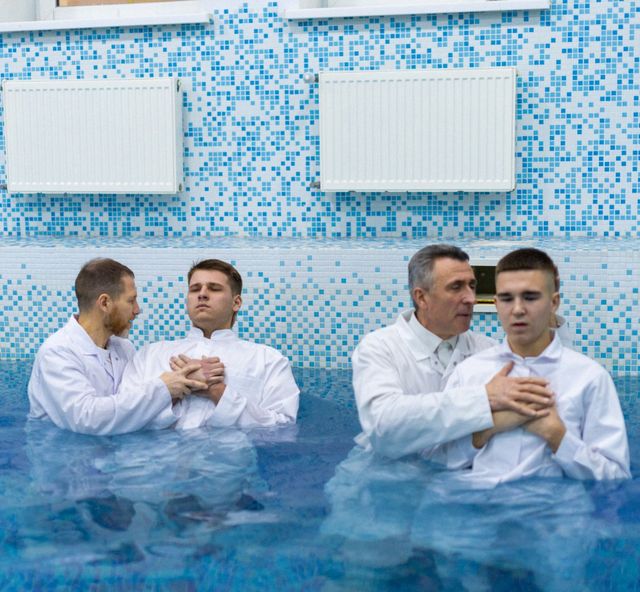 Водне хрещення братів та сестер 7 січня 2024, фото 3